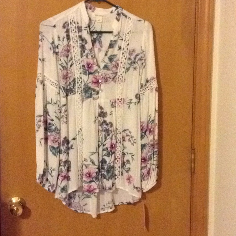 Floral print boho blouse